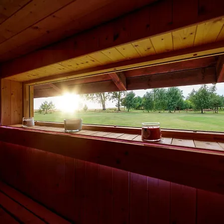 Ranczo U Loni Ferienhaus Wrzesnia (Jedrzejow)